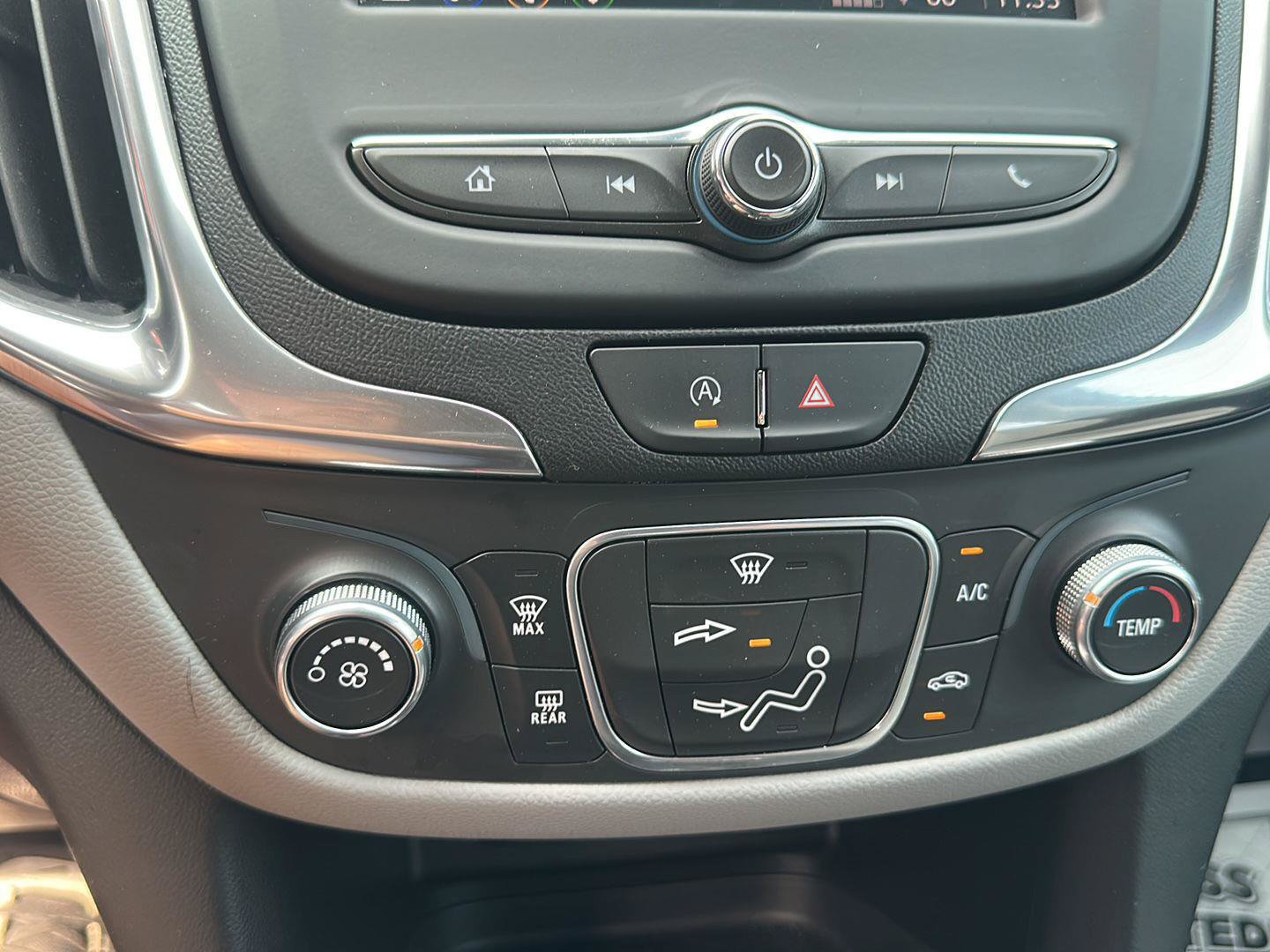 Used 2022 Chevrolet Equinox LT FWD image 32