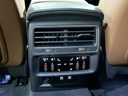 Used 2021 Audi Q7 3.0T Prestige image 21