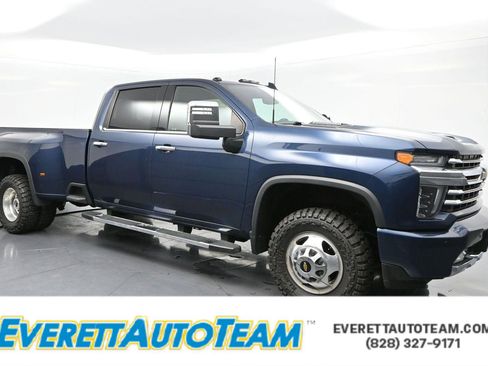 Used 2023 Chevrolet Silverado 3500 High Country w/ Technology Package AWD/4WD image 1