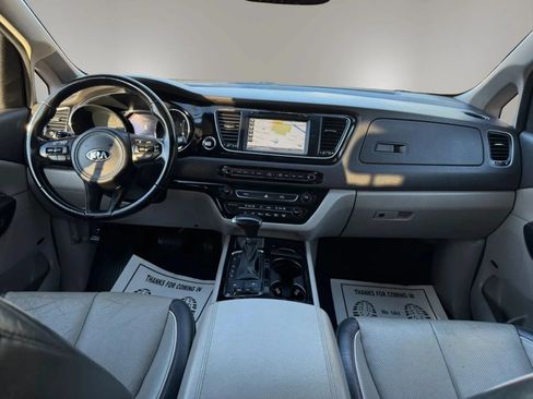 Used 2018 Kia Sedona SX FWD image 21