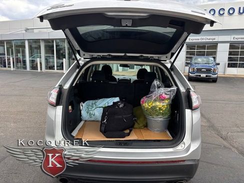 Used 2017 Ford Edge SE AWD/4WD image 11