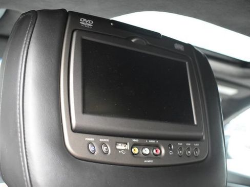 Used 2019 Cadillac Escalade ESV Platinum AWD/4WD image 29