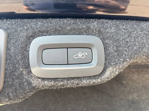 Used 2019 Volvo S60 T6 R-Design AWD/4WD image 40