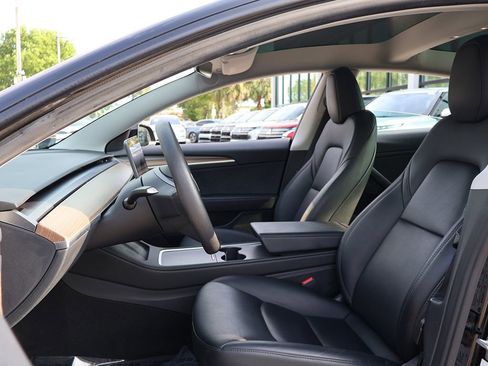 Used 2023 Tesla Model 3 Standard Range RWD image 29