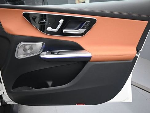 Used 2026 Mercedes-Benz GLC 300 image 32