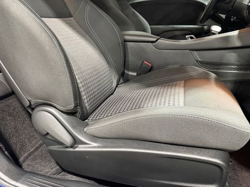 Used 2019 Dodge Challenger SXT RWD image 15