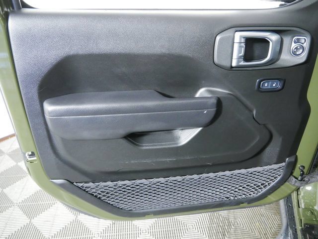 Certified 2023 Jeep Gladiator Rubicon w/ Cold Weather Group AWD/4WD image 20