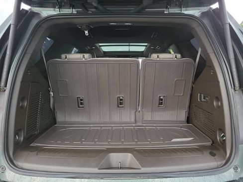 Used 2023 GMC Yukon SLT w/ SLT Premium Package AWD/4WD image 31