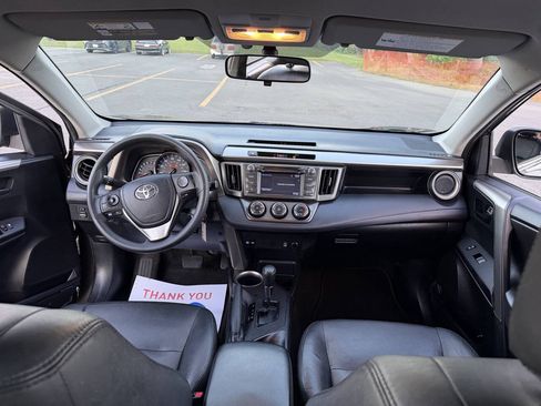 Used 2015 Toyota RAV4 LE AWD/4WD image 16