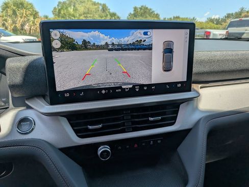 New 2026 Ford Explorer Active RWD image 23