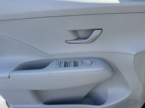Used 2025 Hyundai Kona SEL FWD image 10