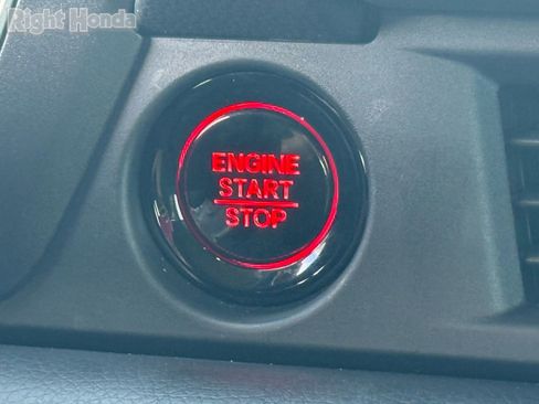 Used 2025 Honda Pilot Touring image 25