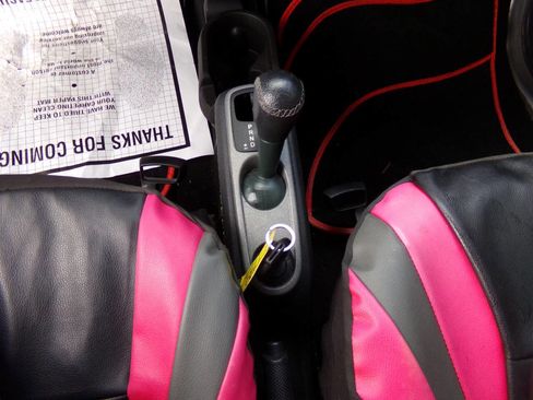 Used 2015 smart fortwo passion image 11