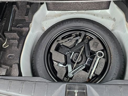 Used 2017 Subaru Forester 2.5i Premium w/ All-Weather Package image 29