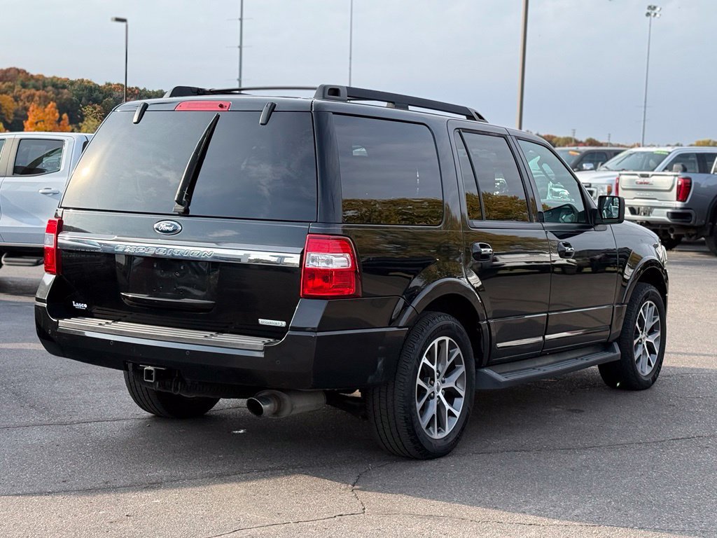 Used 2015 Ford Expedition XLT w/ Equipment Group 201A AWD/4WD image 39