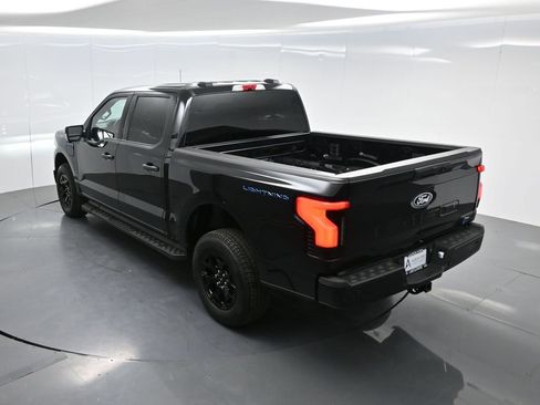 Used 2025 Ford F150 Lightning XLT AWD/4WD image 46