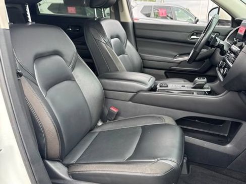 Certified 2023 Nissan Pathfinder SL w/ Lighting Package (N92) AWD/4WD image 17