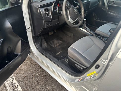 Used 2017 Toyota Corolla L image 14
