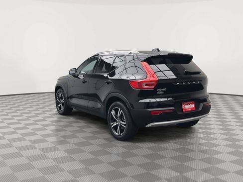 Used 2023 Volvo XC40 B5 Core AWD/4WD image 33