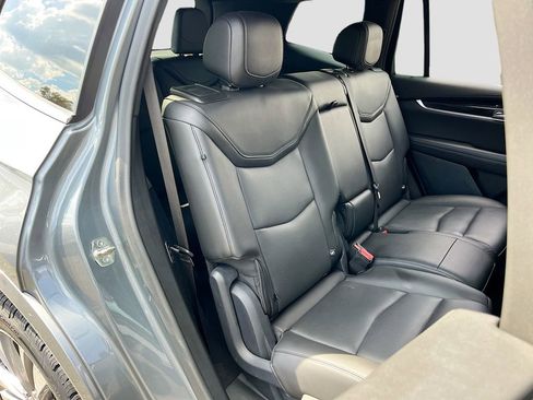 Used 2022 Cadillac XT6 Premium Luxury image 28