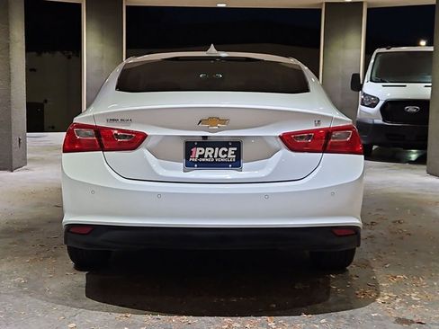 Used 2025 Chevrolet Malibu LT FWD image 6