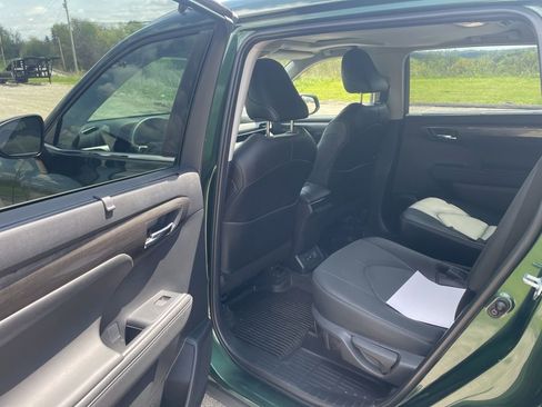 Used 2024 Toyota Highlander Limited AWD/4WD image 12