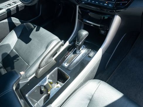 Used 2017 Honda Accord EX-L image 42