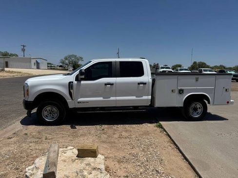Used 2024 Ford F250 XL AWD/4WD image 4