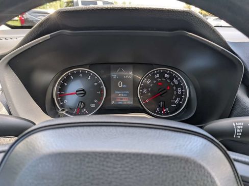 Used 2022 Toyota RAV4 LE FWD image 26