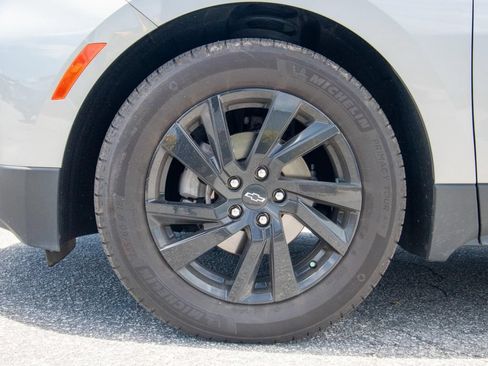 Used 2024 Chevrolet Equinox LS w/ LS Convenience Package FWD image 4
