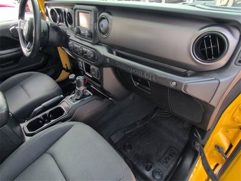 Used 2021 Jeep Wrangler Unlimited Sport image 14