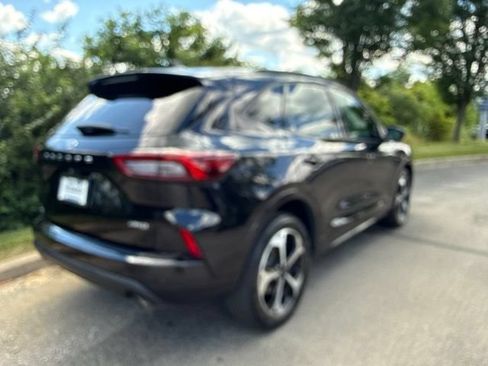 Used 2023 Ford Escape ST-Line Select w/ Tech Pack #2 AWD/4WD image 8