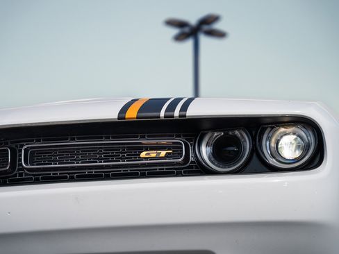 Used 2022 Dodge Challenger GT w/ Plus Package image 18