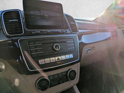 Used 2017 Mercedes-Benz GLE 350 4MATIC image 9