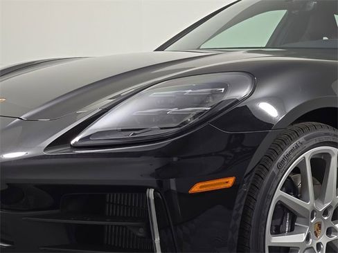 Certified 2025 Porsche Panamera 4 image 12