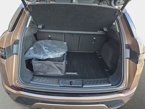 Used 2024 Land Rover Range Rover Evoque Dynamic SE image 12