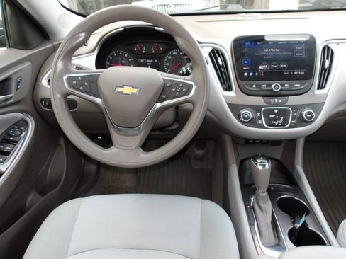Used 2020 Chevrolet Malibu LS w/ LPO, Convenience Package 2 FWD image 12
