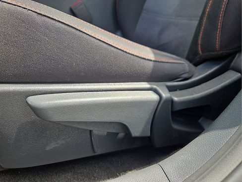 Used 2025 Nissan Sentra SR FWD image 15