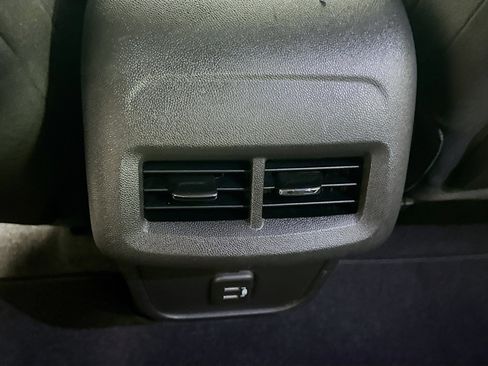 Used 2022 GMC Terrain SLE w/ Driver Convenience Package FWD image 27