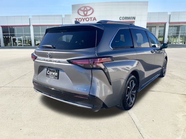Used 2026 Toyota Sienna Platinum AWD/4WD image 5