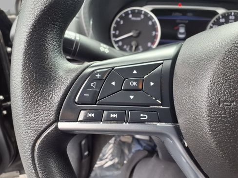 Used 2024 Nissan Sentra SV FWD image 13