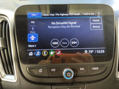 Used 2021 Chevrolet Malibu LT FWD image 25