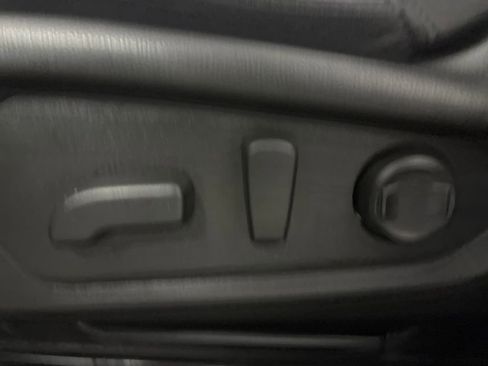 Used 2025 Subaru Forester Premium AWD/4WD image 21