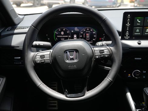 Used 2025 Honda Accord Sport image 22