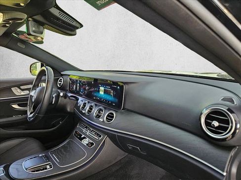 Used 2022 Mercedes-Benz E 350 4MATIC Sedan image 18
