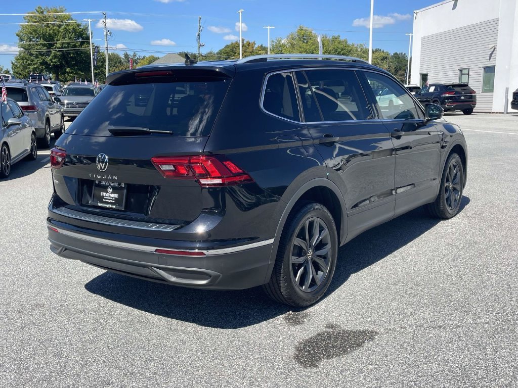 Certified 2022 Volkswagen Tiguan SE FWD image 8