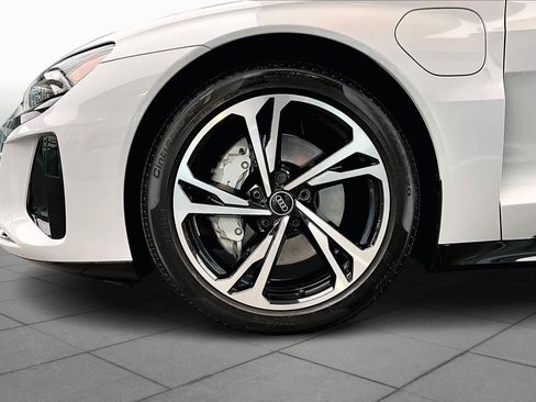 Certified 2024 Audi e-tron GT Premium Plus image 10