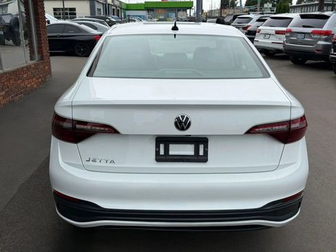Used 2022 Volkswagen Jetta S FWD image 5