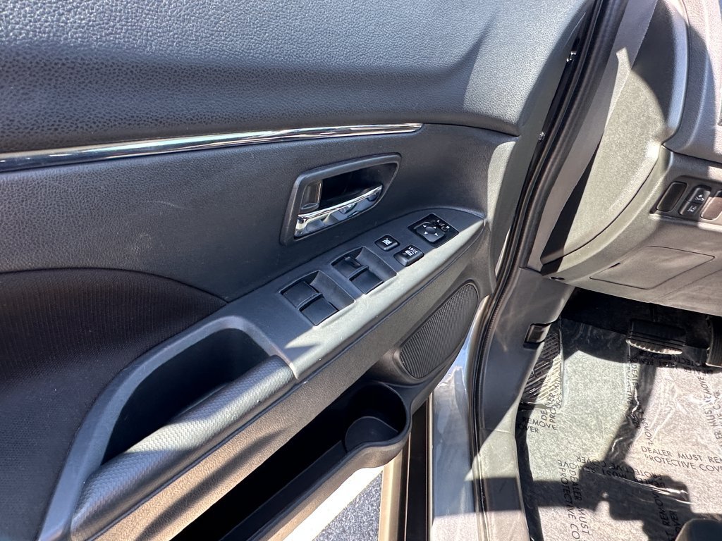 Used 2025 Mitsubishi Outlander Sport LE AWD/4WD image 24