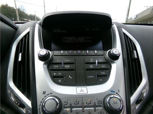 Used 2017 GMC Terrain SLE AWD/4WD image 19